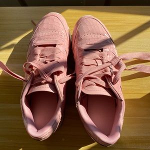 Patent pink Reebok